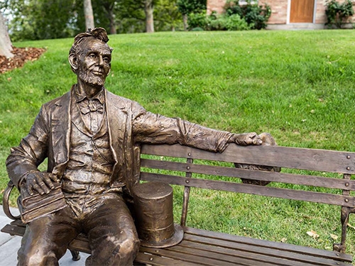The Most Complete Styles of President Abraham Lincoln Statues Collection