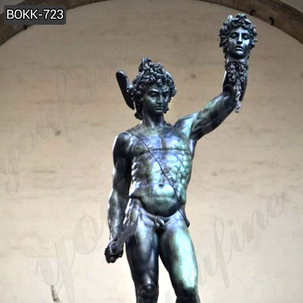 Outdoor Bronze Perseus holds Medusa Skull Sculpture for Sale 